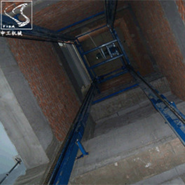 四柱機(jī)械式升降機(jī)